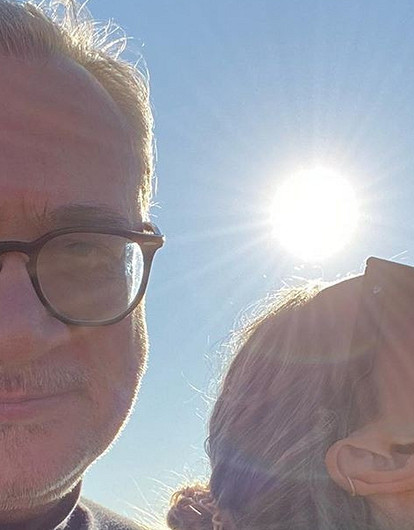 Вера Брежнева с Константином Меладзе и младшей дочерью Сарой спели песню про коронавирус (смешное видео)