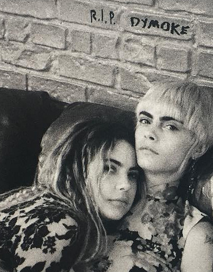 Кара Делевинь развелась с Эшли Бенсон после двух лет отношений (не выдержали самоизоляции?)