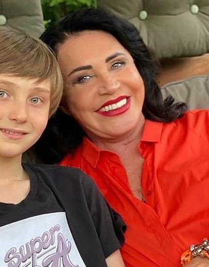 Переболевшая коронавирусом Надежда Бабкина показала повзрослевших внуков (похожи)