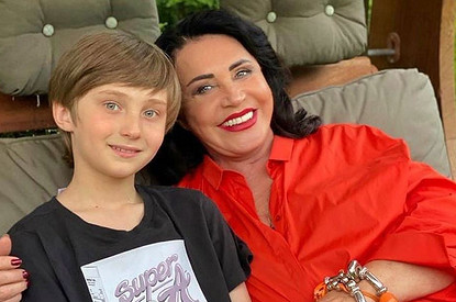 Переболевшая коронавирусом Надежда Бабкина показала повзрослевших внуков (похожи)