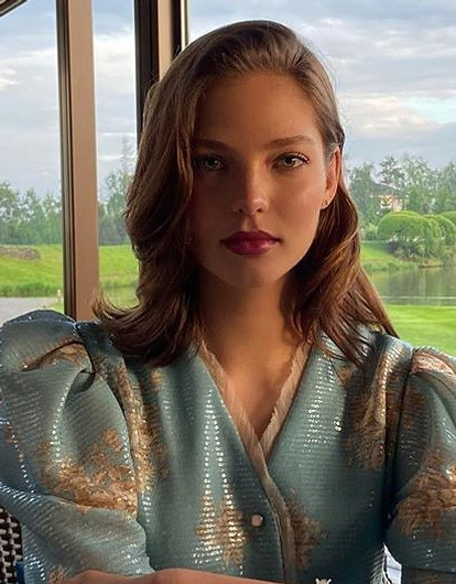 Алеся Кафельникова снялась в откровенной фотосессии для обложки глянца