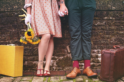 Как понять, что мужчина в тебя влюблен: 9 скрытых признаков