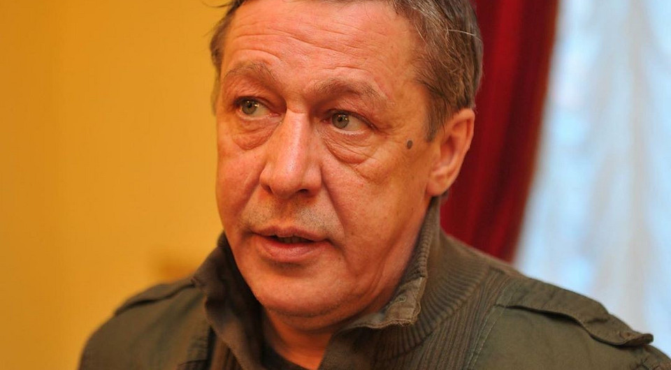 Адвокат Михаила Ефремова заявил, что актер почти не ест и просит посадить его в СИЗО (видео)