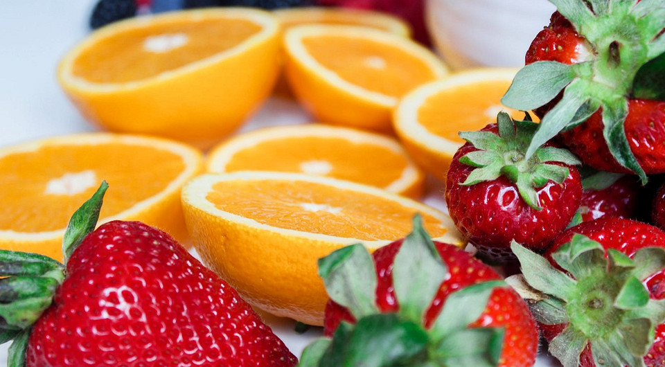6 правильных сочетаний фруктов и ягод: похудеть, устроить детокс, сделать кожу чистой, выздороветь
