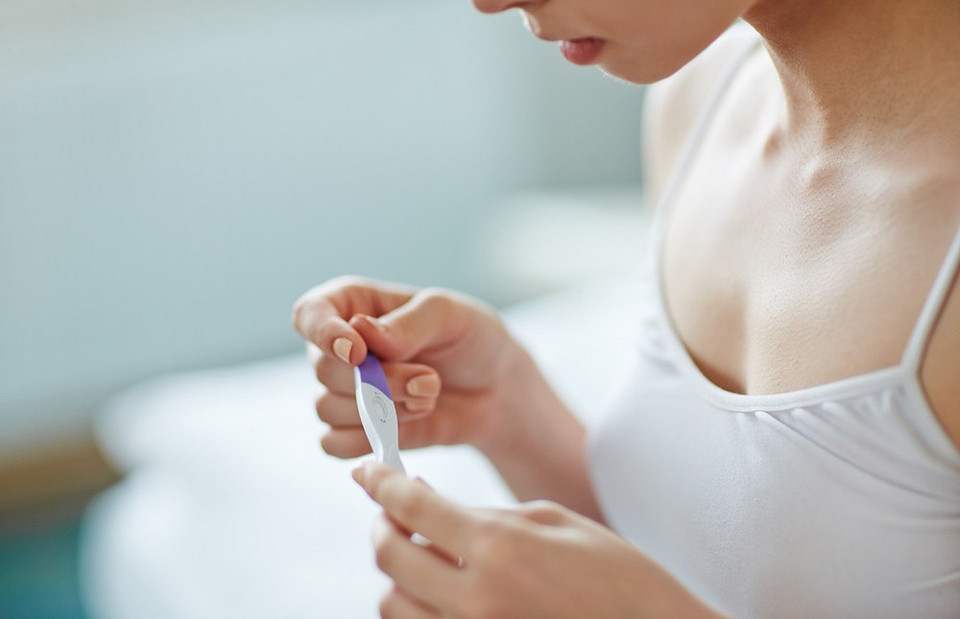 Спросили у гинеколога: как правильно пользоваться разными видами тестов на беременность