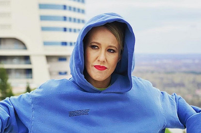 Съемочную группу Собчак избили у монастыря (видео)