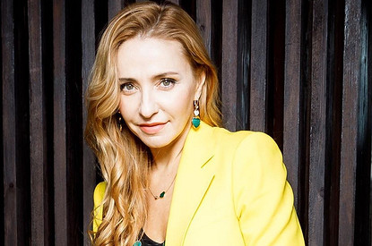 Татьяна Навка спровоцировала слухи о своей беременности, уменьшив себе на фото руки и живот