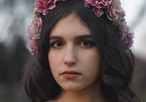 18-летняя дочь Екатерины Климовой устроила первую ню-фотосессию (маме понравилось)