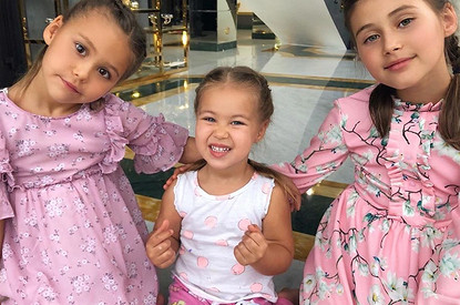 «Это не я балда»: Оксана Самойлова поиграла с дочерьми в «Кто из вас самый» (очень милое видео)