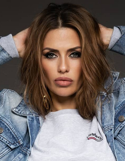 Виктория Боня заявила, что Алекс Смерфит лишил ее дочь хлеба и конфет