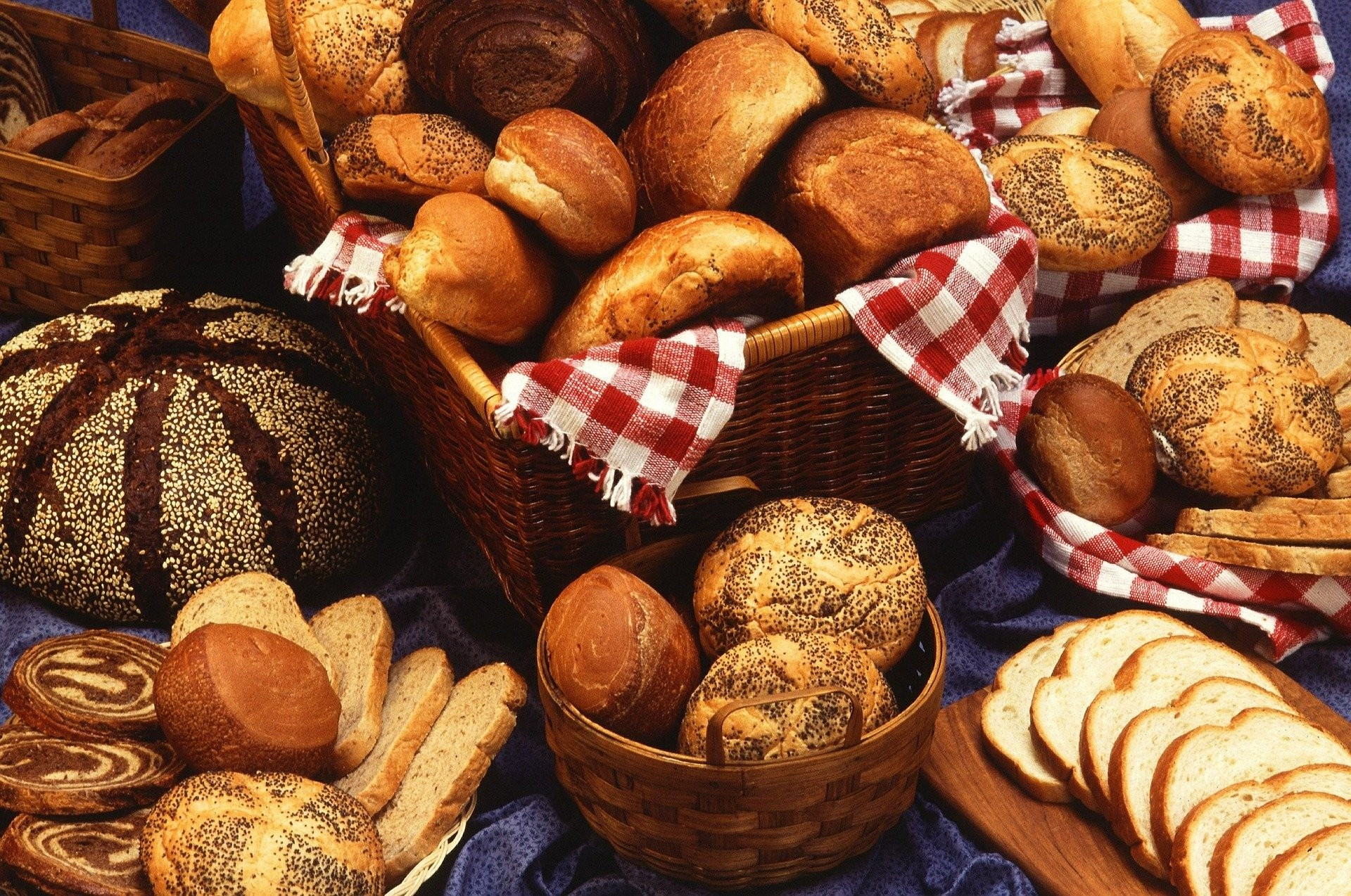 Диета на хлебе для эффективного похудения: меню, описание и результаты за неделю и месяц