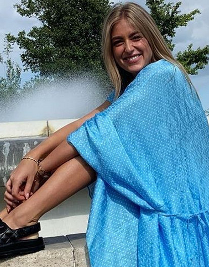 Не только на пляж: с чем носить сандалии этим летом (40 образов, которые ты захочешь повторить)