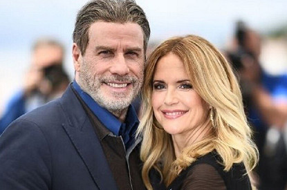 «Проиграла двухлетнюю битву»: жена Джона Траволты умерла от рака груди