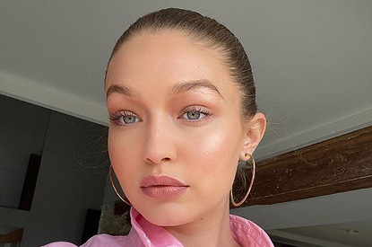 Беременная Джиджи Хадид впервые показала округлившийся живот (видео)