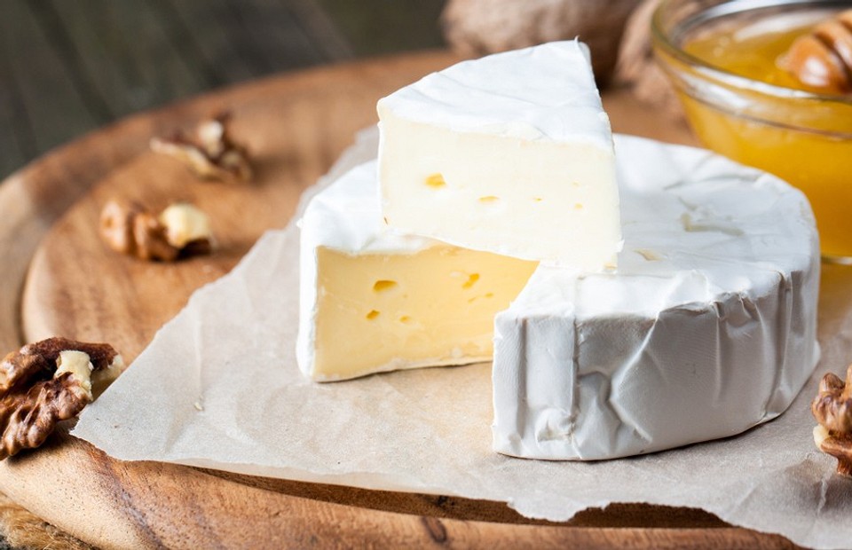 Как есть сыр камамбер: 6 оригинальных способов