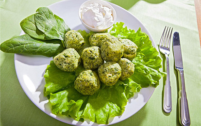 Творожные шарики со шпинатом