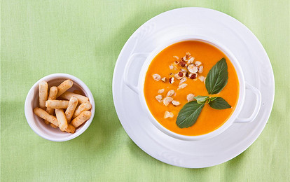 Тыквенный суп с орехами