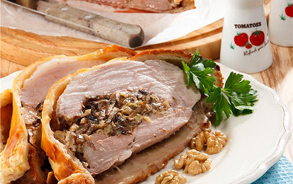 Мясо, запеченное в слоеном тесте