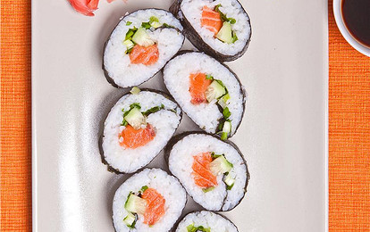 Роллы “Норимаки” с огурцом