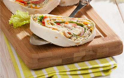 Рулет из лаваша с курицей