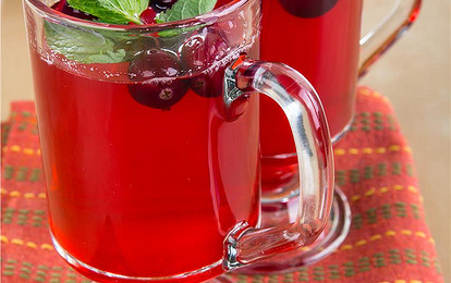 Клюквенный чай с мятой и гвоздикой