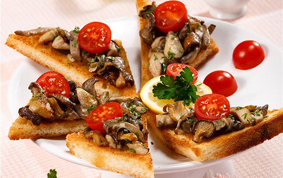 Пикантные тосты с вешенками