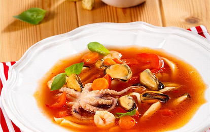 Томатный суп с морепродуктами