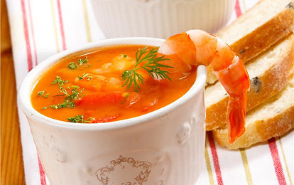 Томатный суп с креветками