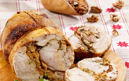 Рулет из курицы с грибами и сыром