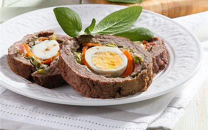 Рулет из говядины с оригинальной начинкой