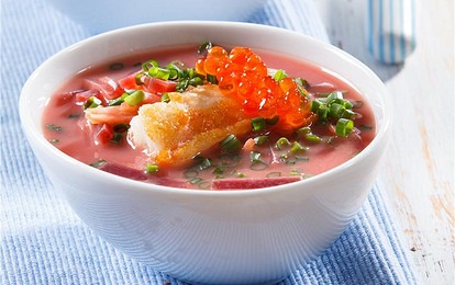 Борщ с палтусом и икрой