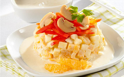 Пестрый салат с шампиньонами