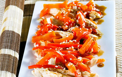 Куриное филе с тушеными овощами