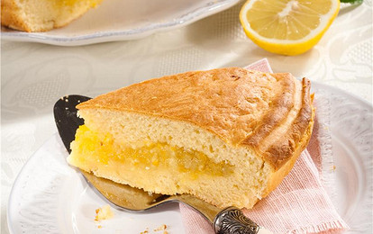 Лимонный пирог из легкого теста на кефире