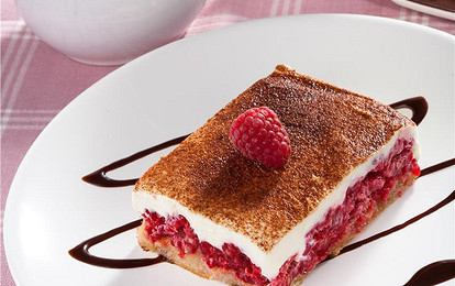 Тирамису со свежей малиной