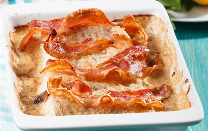 Треска, запеченная с беконом