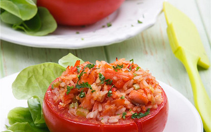 Помидоры, фрашированные рисом и рыбой
