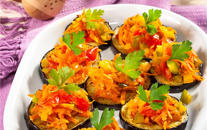 Закуска из баклажанов с морковью и помидорами