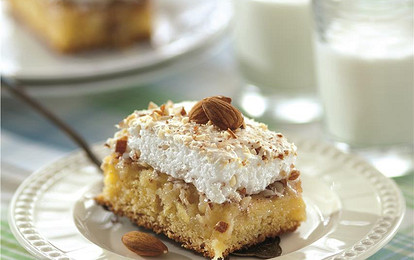 Открытый яблочный пирог с безе