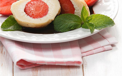 Кнедли с клубникой