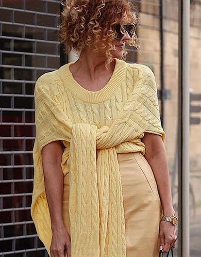 5 юбок для женщин 50+, которые корректируют фигуру и идут всем