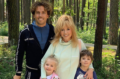 Максим Галкин показал, какой сюрприз ему устроила семья после возвращения из командировки (видео)