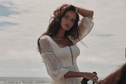 Анастасия Решетова показала фигуру в нюдовом бикини (тренд этого лета)