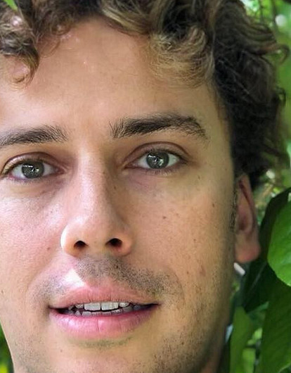 Максим Галкин насмешил своих детей, исполнив «танец победителя» (видео)