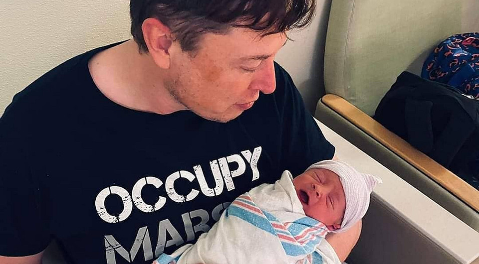 Илон Маск опубликовал милое фото с новорожденным сыном