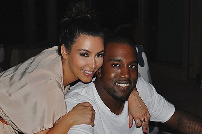 Ким Кардашьян объяснила странное поведение Канье Уэста (он хочет развод)