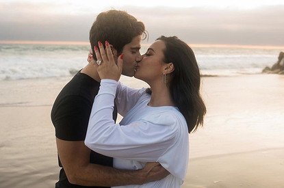 Деми Ловато помолвлена с актером Максом Эрихом