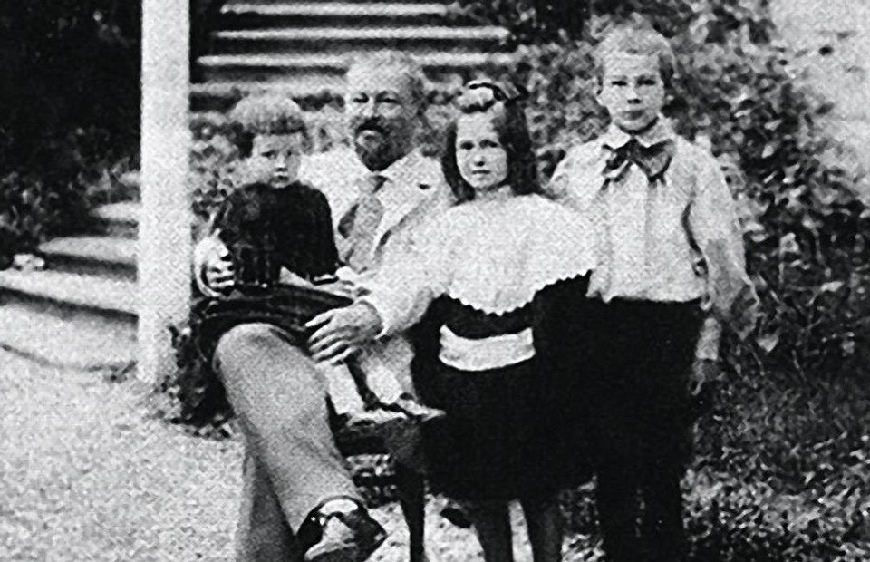 Савва Морозов с детьми