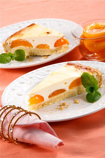 Нежный пирог с абрикосами