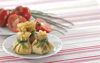 Блинные мешочки с мясом и грибами